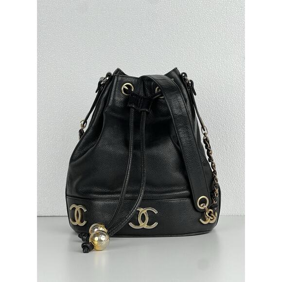 Chanel Vintage Black Caviar Drawstring Shoulder Bucket Bag - Picture 3 of 16